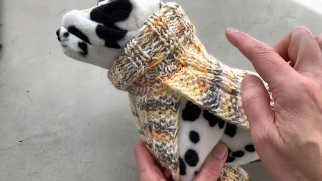 Самый простой и легкий в исполнении свитер для собаки смотреть онлайн