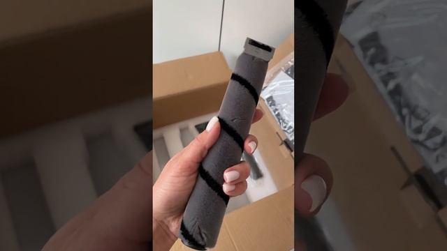 Распаковка - вертикальный беспроводной пылесос REMEZ MultiClick PRO Aqua Telescopic RMVC-534 смотреть онлайн