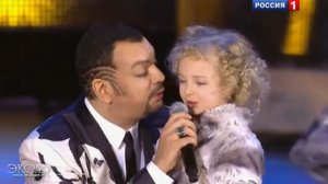 Филипп Киркоров и ТЦ 'Эколь' - Зайка моя