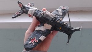 Я улучшаю самолёт ЯК-7Б из пластилина (1 часть).