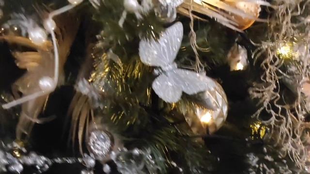 С Новым Годом! Тур по моей квартире в Венеции.