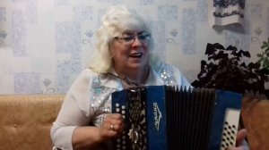 Песня,,Молодой казак"-Галина гармонист(самоучка)