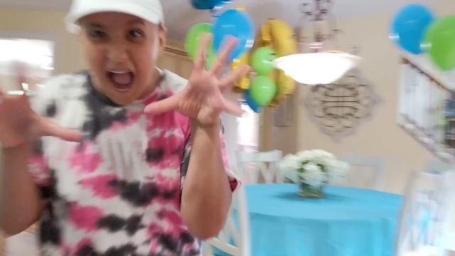 BIRTHDAY BOY spends $$$ In-App Purchase without ASKING! (FV Family Chase Bday Vlog) смотреть онлайн