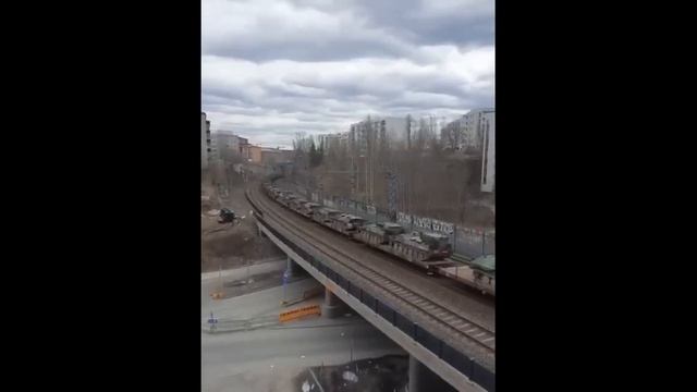 Финляндия перебрасывает военную технику к границе с Россией смотреть онлайн