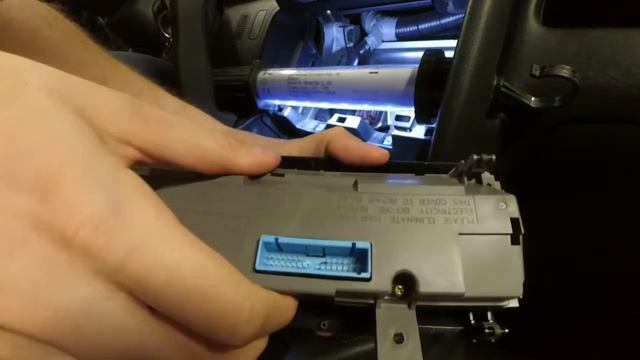 Sam Naprawiam #04: Honda CR-V - Wymiana żarówek w pulpicie klimatyzacji. смотреть онлайн