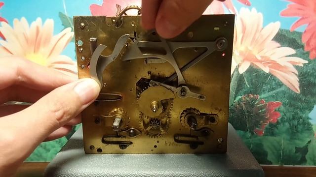 Часы немецкие, начала 20-го века, настенные с маятником, получасовым и часовым боем (вопрос). смотреть онлайн