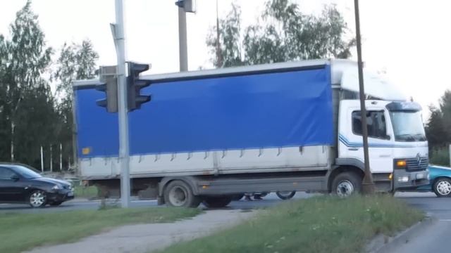 Mercedes Benz - Atego 1523 смотреть онлайн