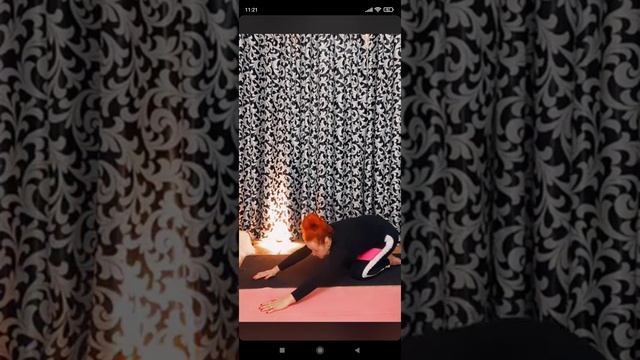 Йога. Мягкое вытяжение позвоночника. 02.02.2022г. смотреть онлайн