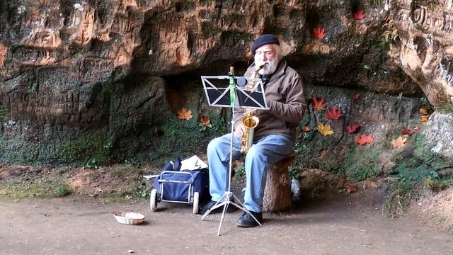 Сигулда. Музыкант в пещере Гутмана смотреть онлайн