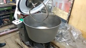 Тестомес   б,у  140 литров.