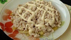 Салат с жареными грибами, корейской морковью и курицей