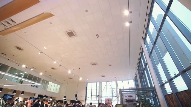 Аукцион современного искусства смотреть онлайн