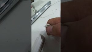 как сделать заглушку на плинтусах из ПВХ лайфхак)