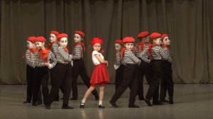 танец "В стране мимов"