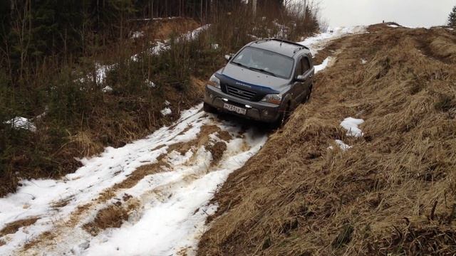 ДР Глеба 25.03. Соренто на спуске по оврагу смотреть онлайн