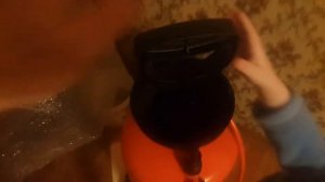 Удаление обоев с помощью опрыскивателя