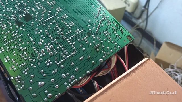 Усилитель Yamaha A2000a, плата Коммутации и фонокорректора. смотреть онлайн