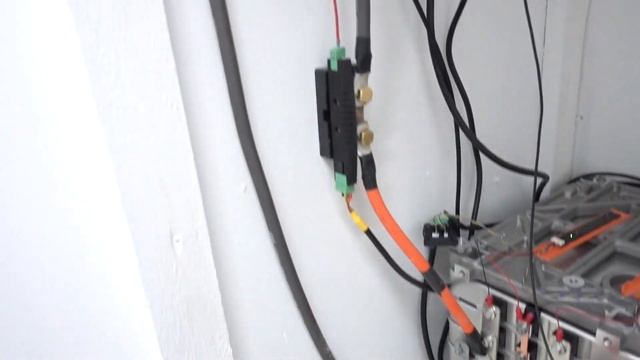 ON/OFF-GRID DIY Powerwall build [part2 - Victron Inverter] смотреть онлайн