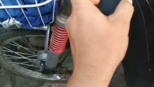 Зарядка телефона от электровелосипеда.