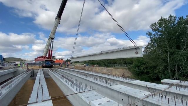 ТАВРИДА. ПК2492. р. Кача. Монтаж балки 24м. Автокраном Liebherr 300т. Бахчисарай. ММК. смотреть онлайн