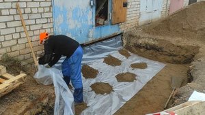 Решаю проблему пучение грунта у гаража.
