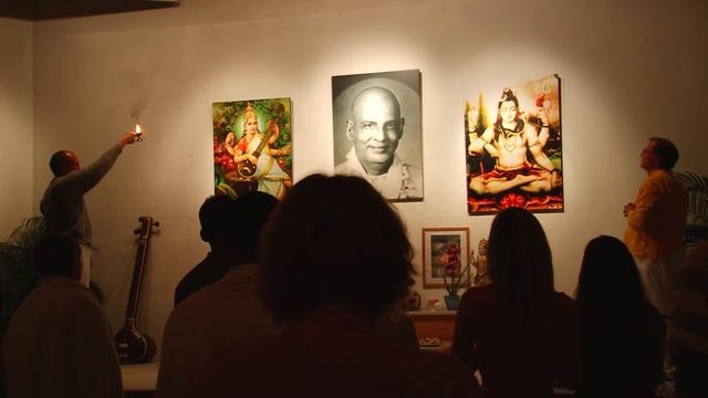 Arati at Yoga Vidya - in the Sivananda Tradition