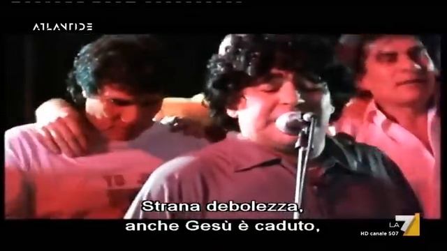 Maradona di Kusturica - Diego Armando Maradona canta "La mano de Dios"