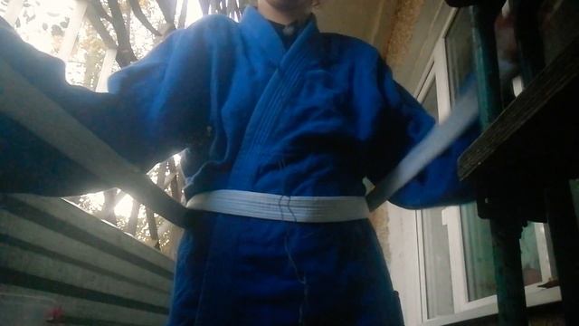 Как надеть и завязать дзюдоги (кимоно) смотреть онлайн