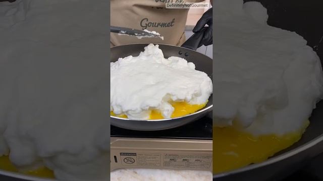 Viral Whipped Egg Pie смотреть онлайн