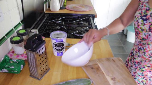 How to cook Ginger + Garlic Infused Chicken Drumsticks + Yoghurt Raita Recipe смотреть онлайн