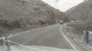 Автодорога через Зеравшанский горный хребет