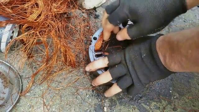 Старый холодильник. Сдать или разобрать самому на металл???