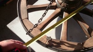 шикарная люстра из колеса