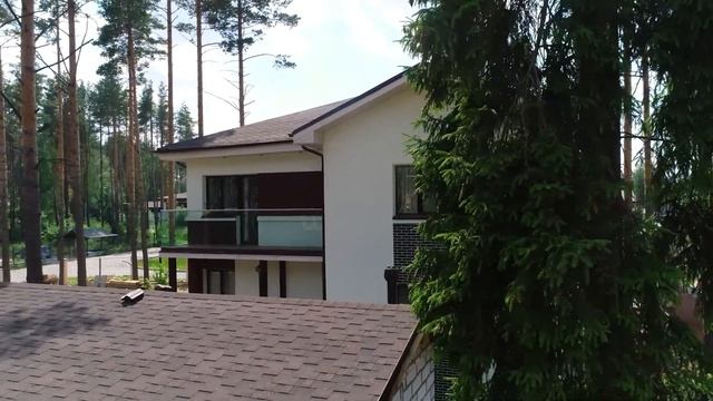 Загородная недвижимость. Съёмка с FPV дрона смотреть онлайн