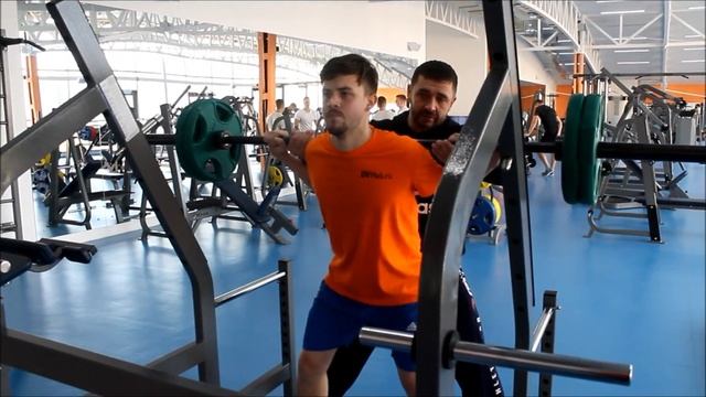 Набор мышечной массы в новом фитнес-клубе смотреть онлайн