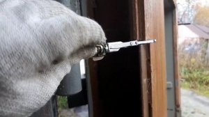 Не подводится распорная планка задних тормозов на Рено Логан..mp4