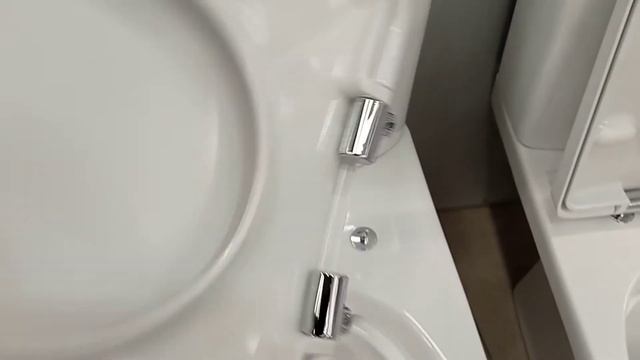 GEBERIT SELNOVA 501.753.00.1 TOILET Комплект унитаз с бачком кришкой смотреть онлайн