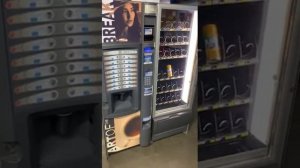 Комбинированный автомат Necta Kikko ES6 + SNAKKY SL