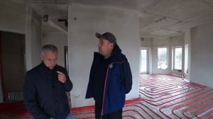 Как делают стяжку пола. Механизированная стяжка