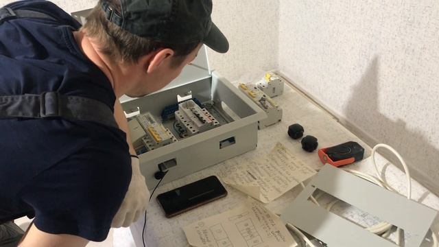 Монтаж электрощита. УСТРАНЯЕМ ОШИБКИ в сборке щита / Электромонтажные работы