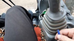 Управление экскаватором как это выглядит от первого лица