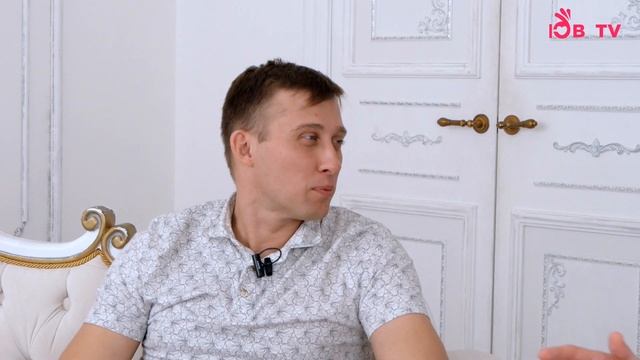 Почему ребенок не сидит. В каком возрасте ребенок начинает сидеть. Нужно ли присаживать ребенка.
