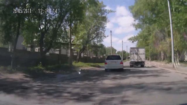 Пугливый таксист.mov смотреть онлайн