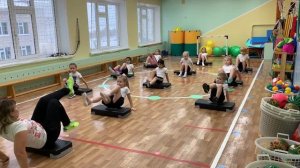 Оздоровительная степ аэробика с детьми старшего дошкольного возраста «Веселые ступеньки» Шмыгля