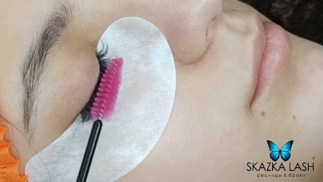 Процесс наращивания ресниц в студии Skazka Lash смотреть онлайн