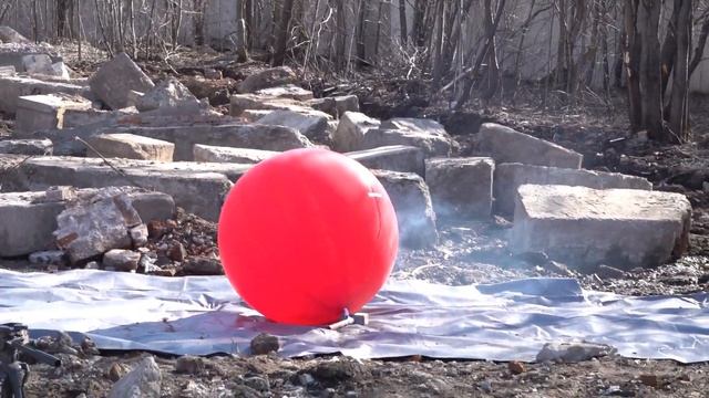 Гигантский воздушный шар наполненный газом ???