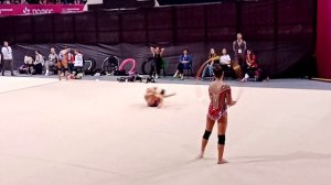 Дина и Арина Аверины. Разминка.