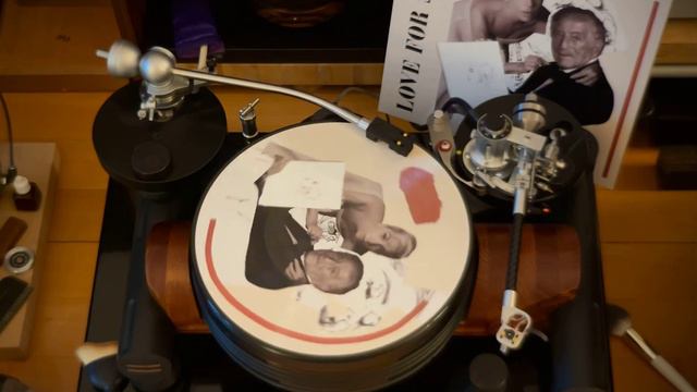 Tony Bennett and Lady Gaga - It's De-Lovely (A1) & Night and Day (A2) picture disc "Love for Sale" смотреть онлайн