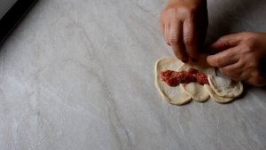 Пирожки с индейкой жареные во фритюрнице