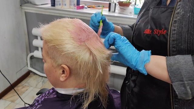 ягодный цвет волос на короткой стрижке? смотреть онлайн